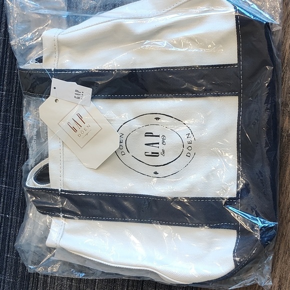 New Gap × DÔEN Mini Tote Bag - Picture 6 of 13